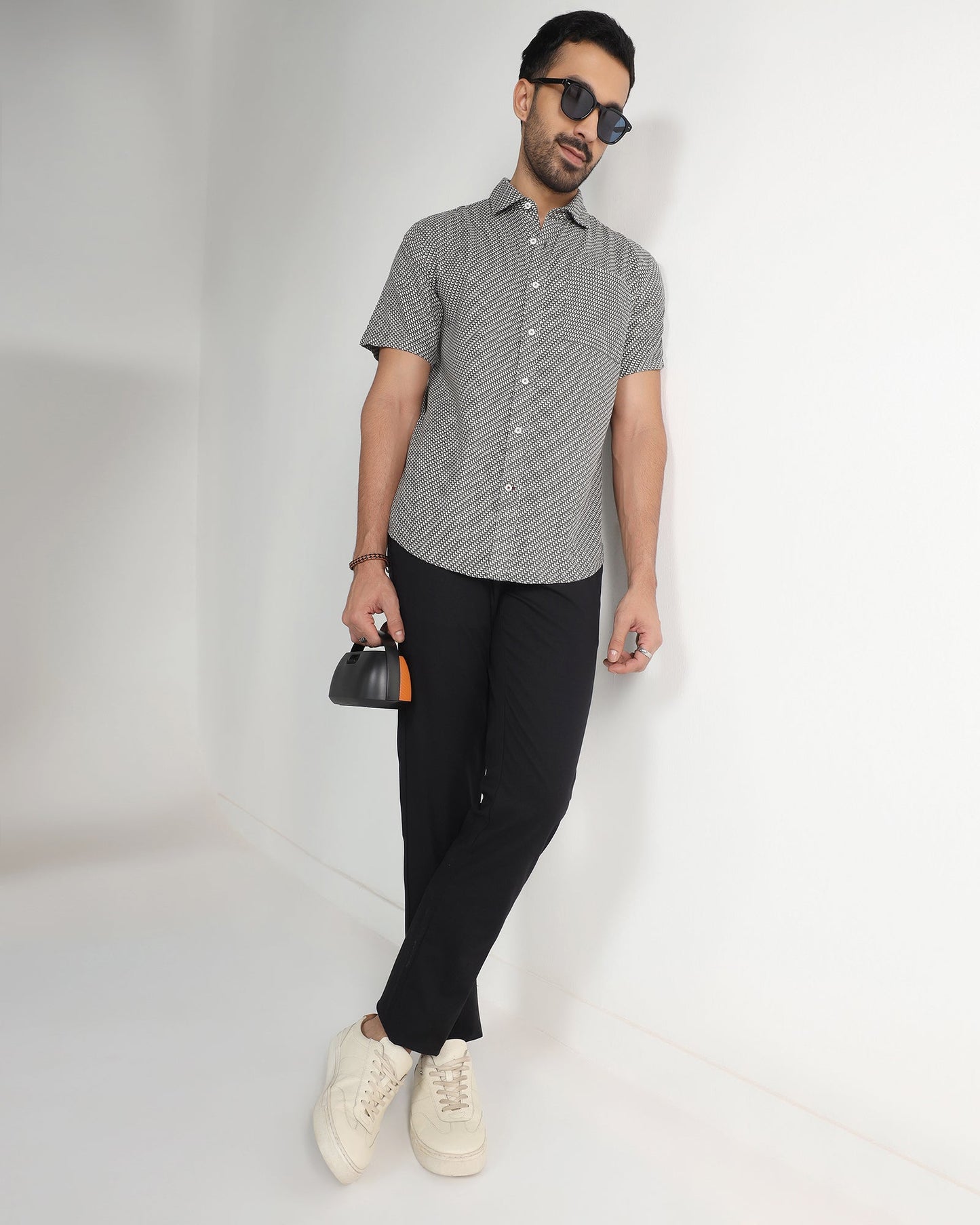 Black Unwrinkle Solid Khakis - Tigris