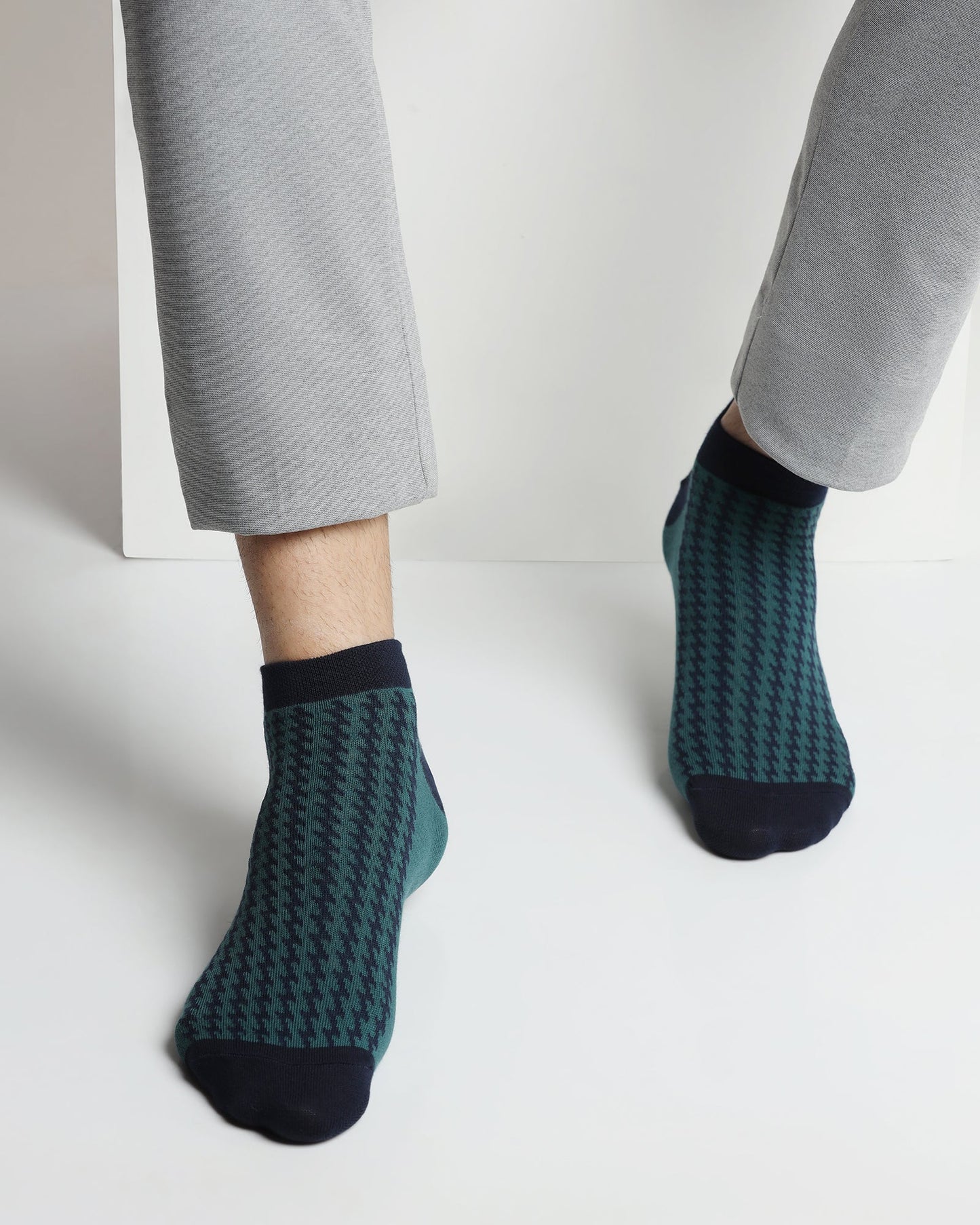 Cotton Multi Color Knitted Socks - Araca