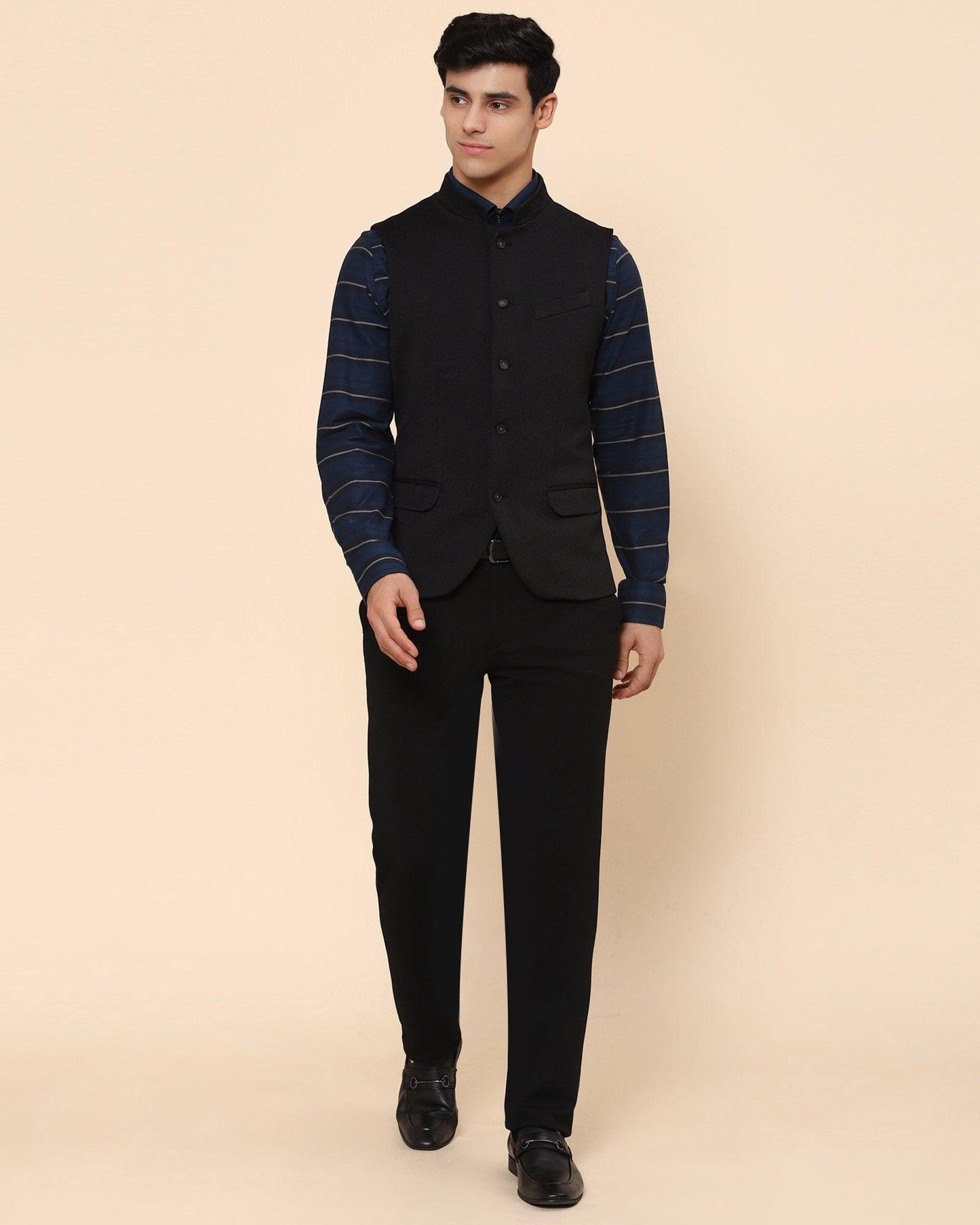 Vann Knitted Bandgala In Black - blackberrys-clothing