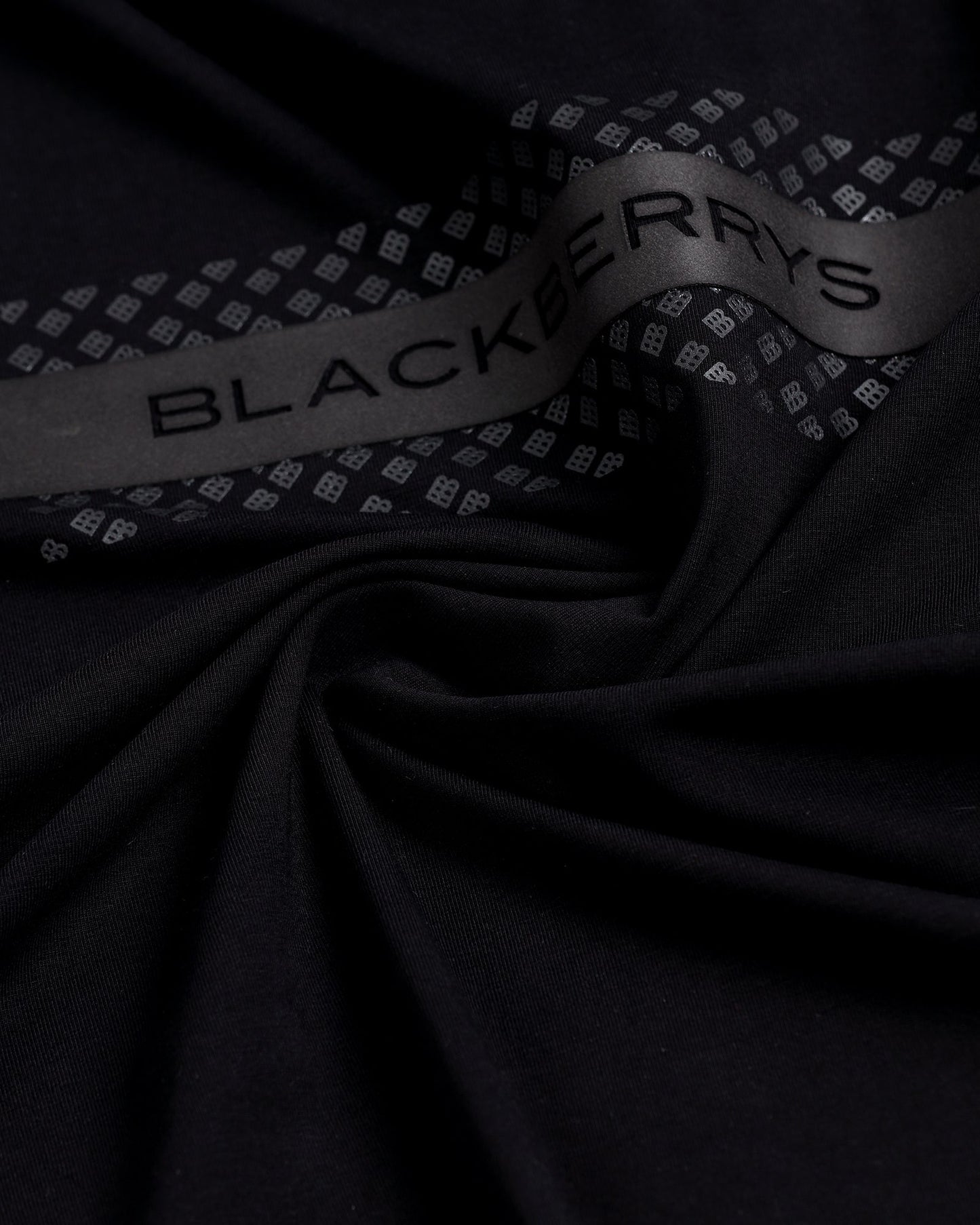Black Crew Neck Solid T-Shirt - Zoro