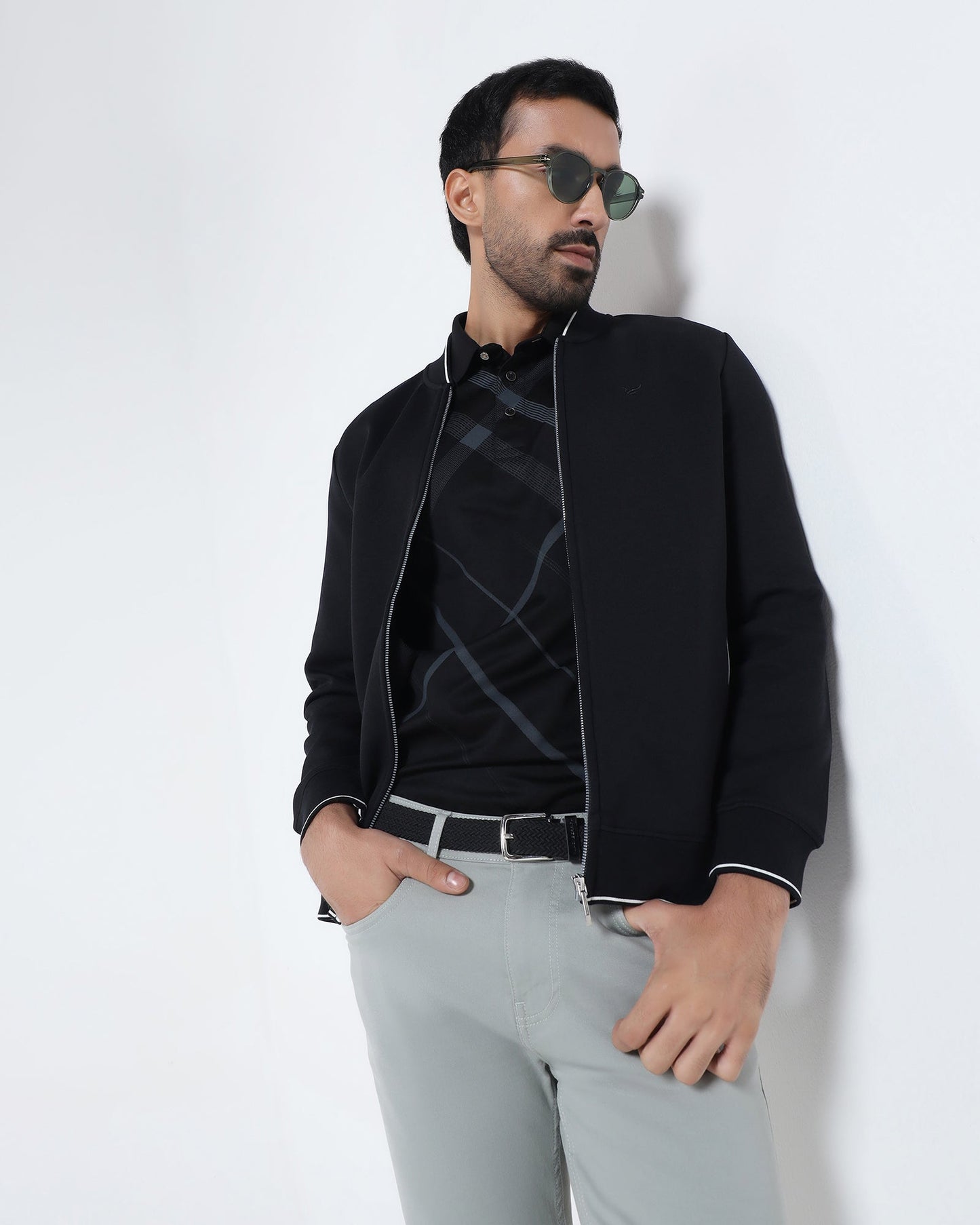 Black Hoodie Solid Sweatshirt - Morgo