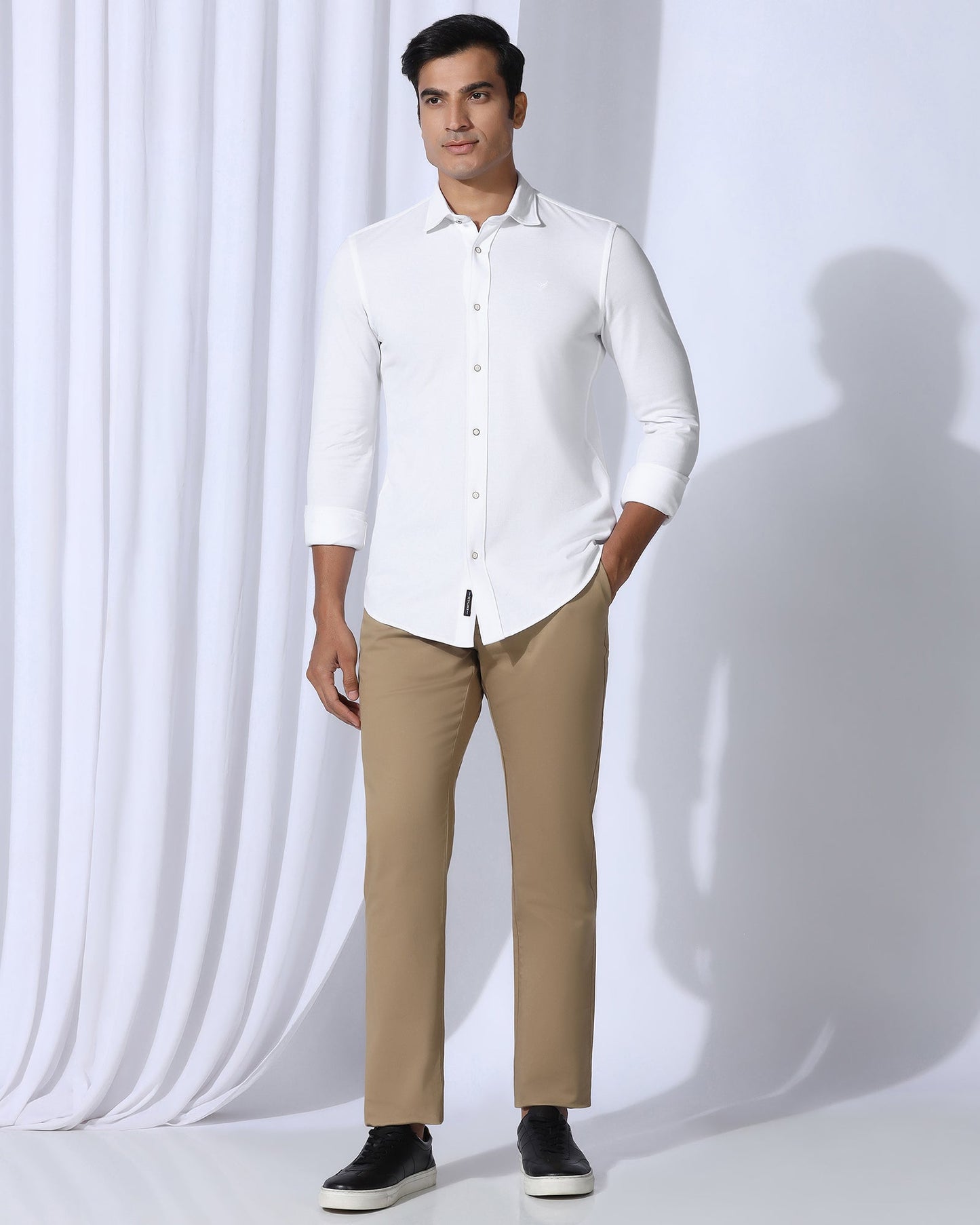 Casual White Solid Shirt - Pelantos