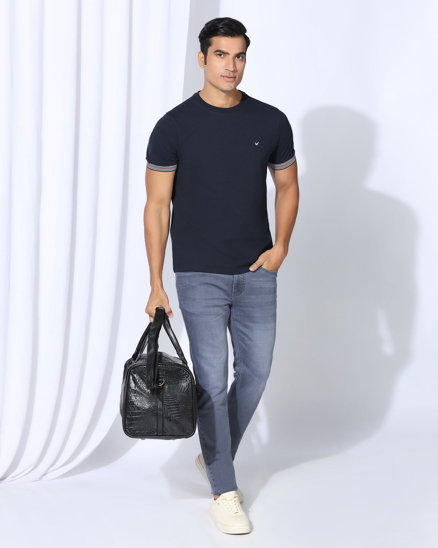 Crew Neck Navy Solid T-Shirt - Spectrum