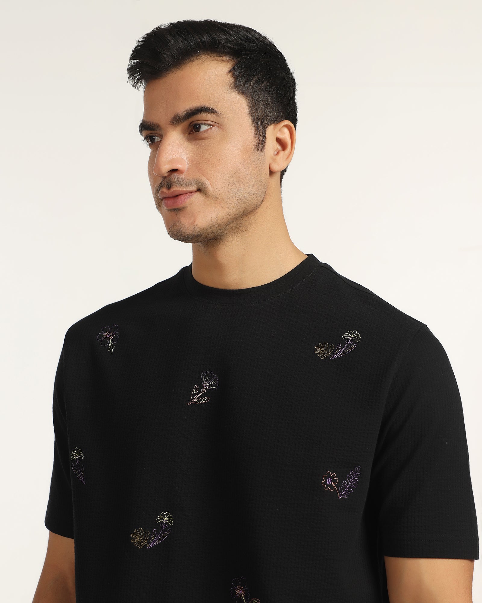 Crew Neck Black Printed T-Shirt - Scribble