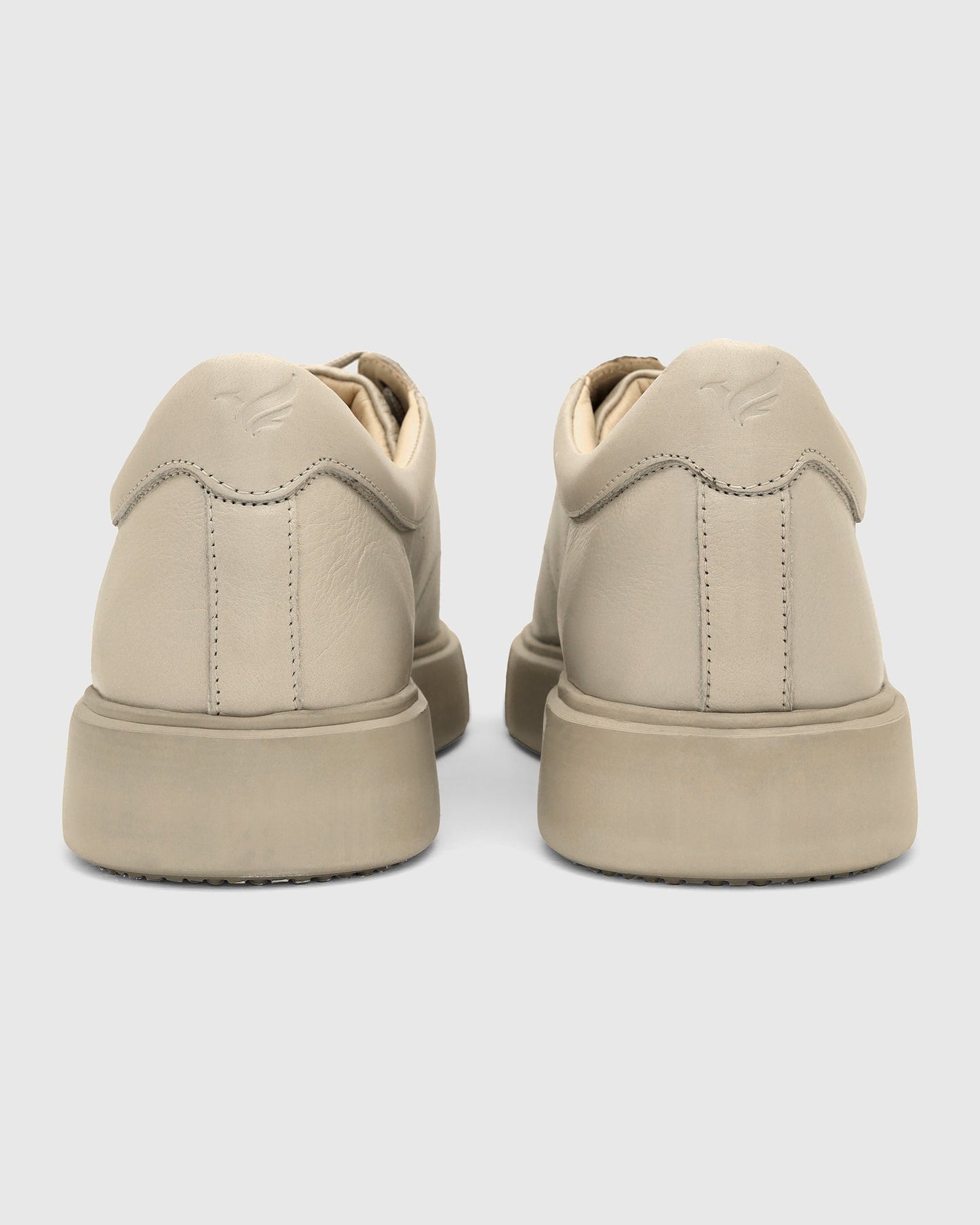 Leather Acru Solid Sneakers - Vosil