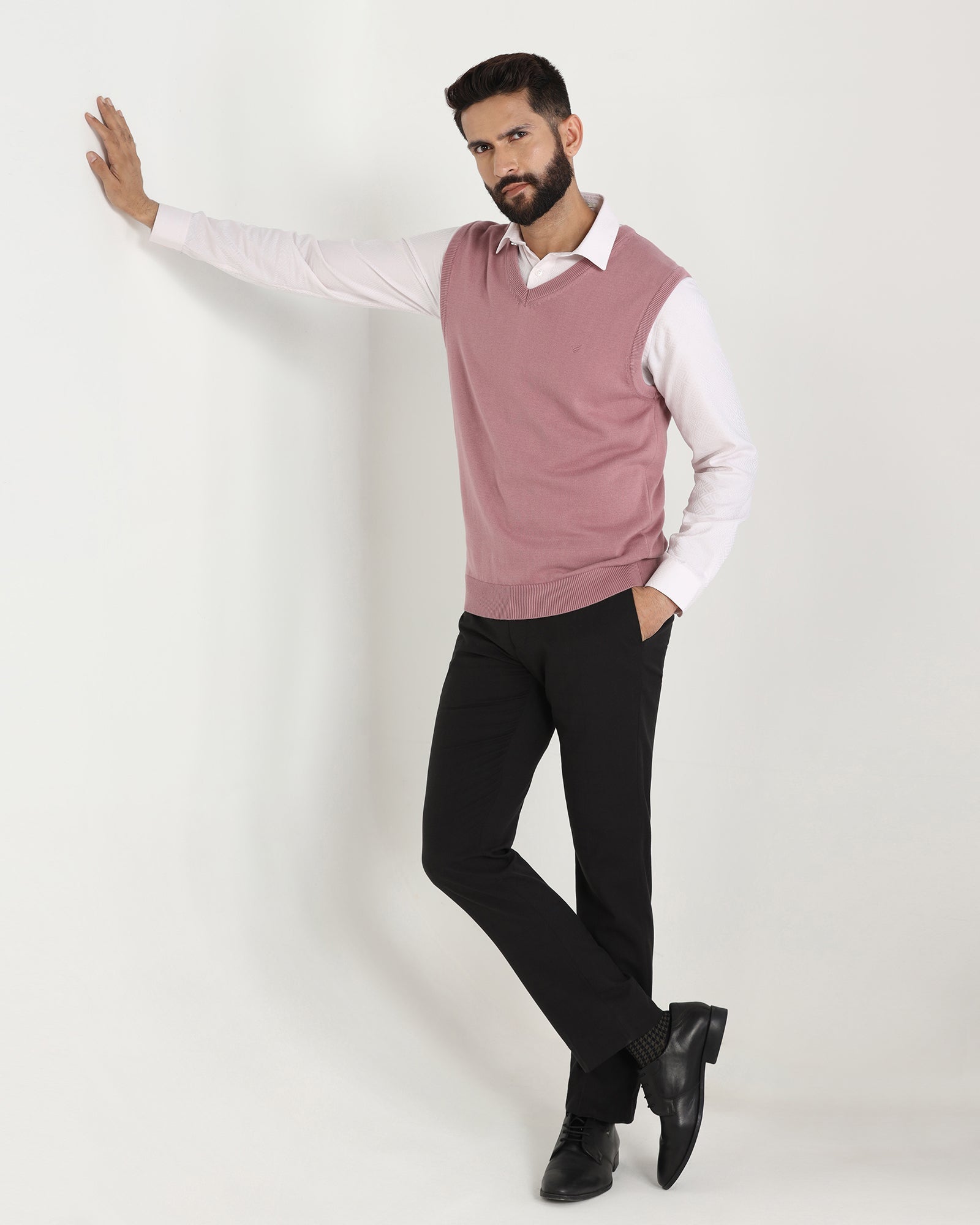 Lilac V-Neck Solid Sweatshirt - Less