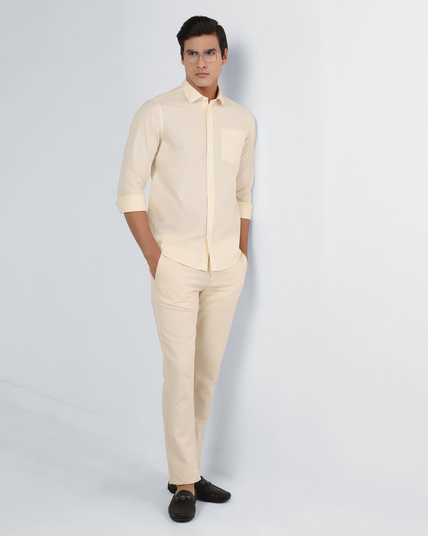 Off White Solid Shirt - Gobert
