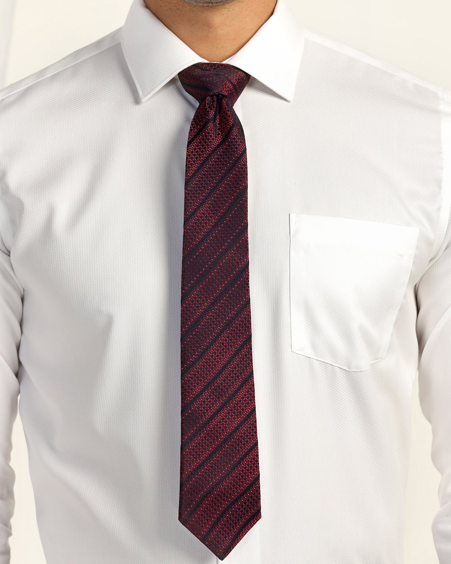 Silk Maroon Jacquard Tie - Vaso
