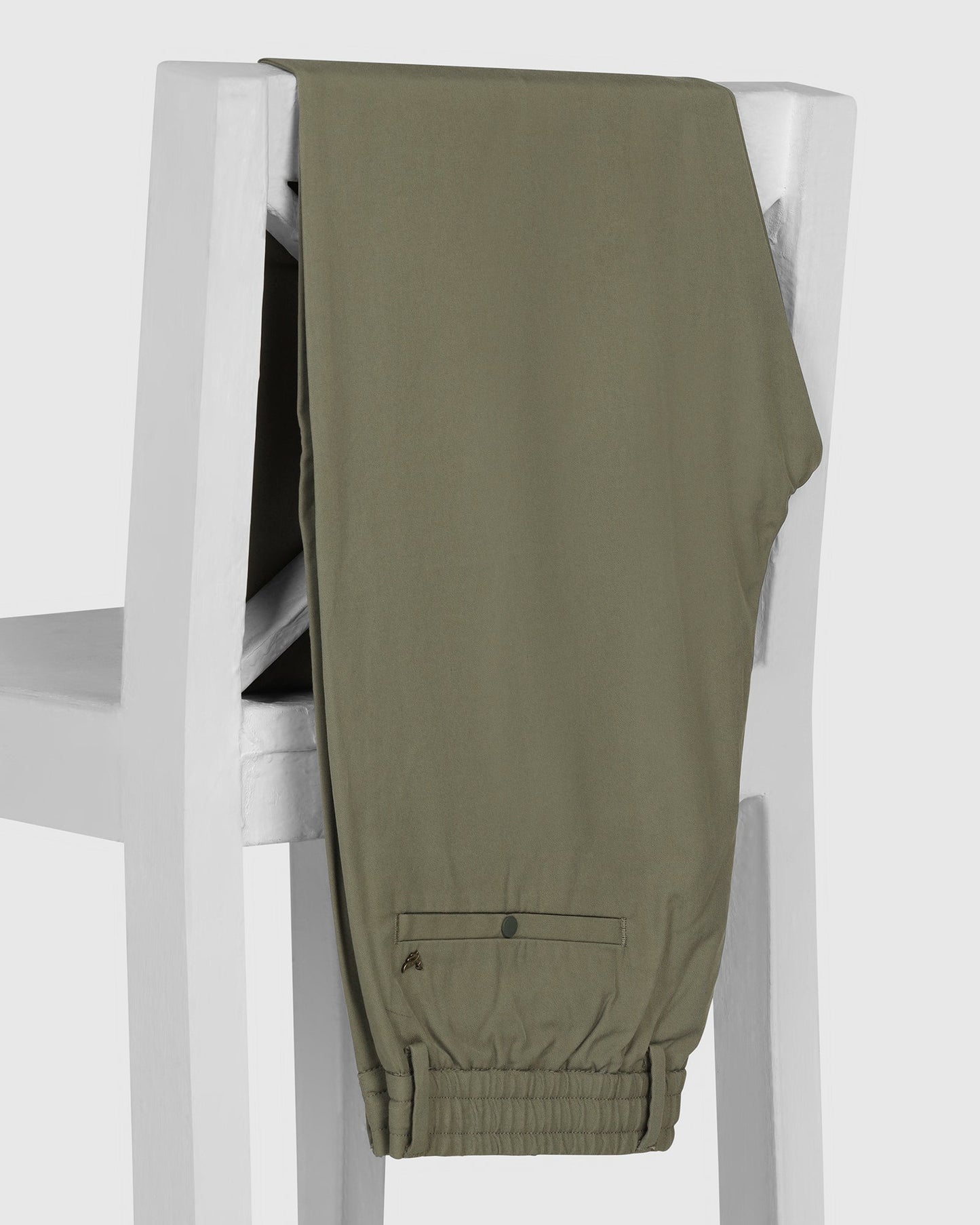 Sneaker Fit Casual Olive Solid Khakis - Ario