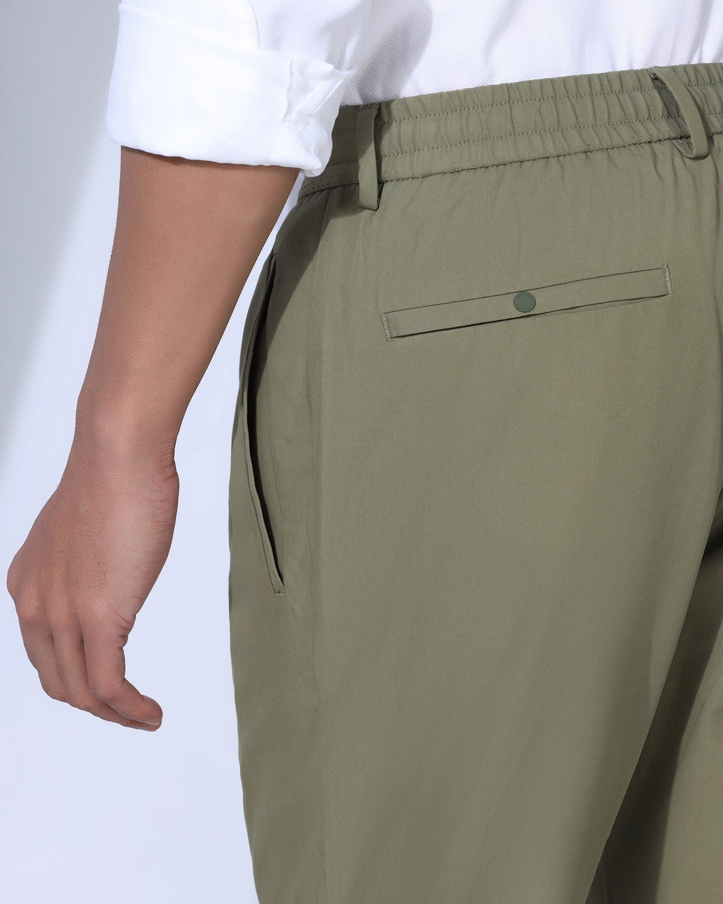 Sneaker Fit Casual Olive Solid Khakis - Ario