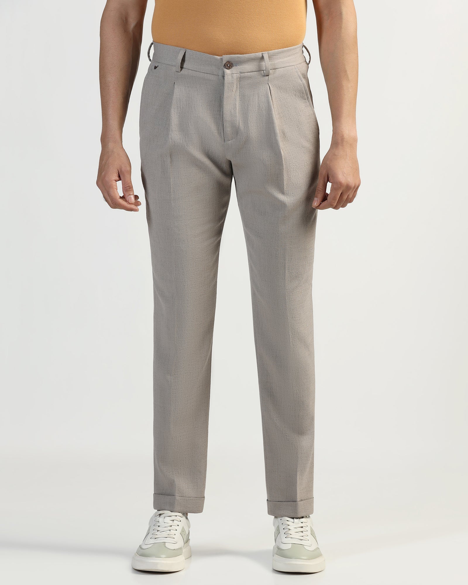 Sneaker Fit Mouse Solid Pant - Icon