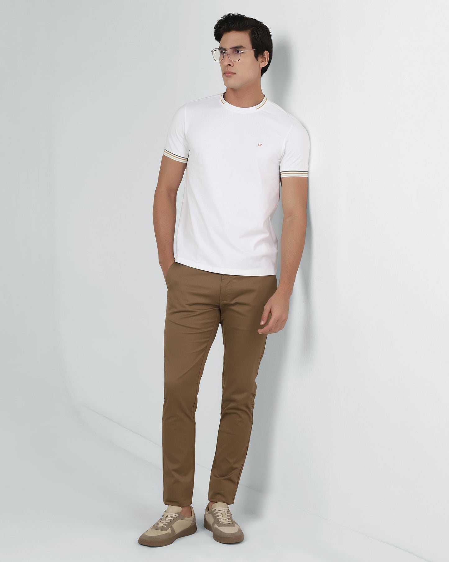 White Crew Neck Solid T-Shirt - Bellatrix